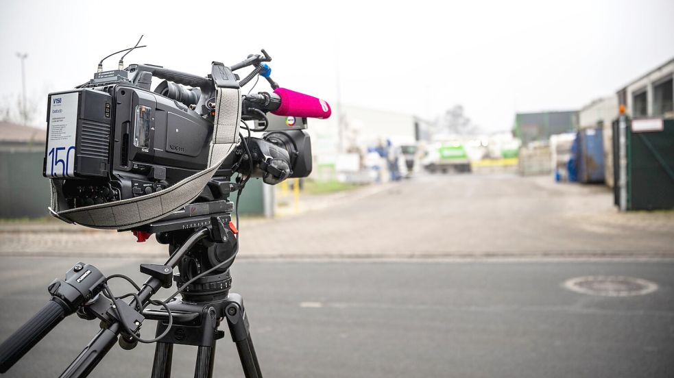 An unbekannter Stelle auf dem Gelände eines Entsorgungsbetriebes ist ein toter Säugling im Müll gefunden worden. Foto: Sina Schuldt