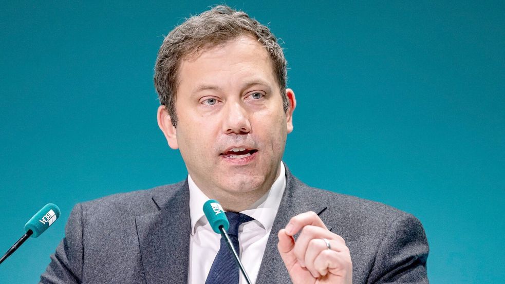 SPD-Chef Lars Klingbeil bleibt bei der Rente hart. Foto: Fabian Sommer