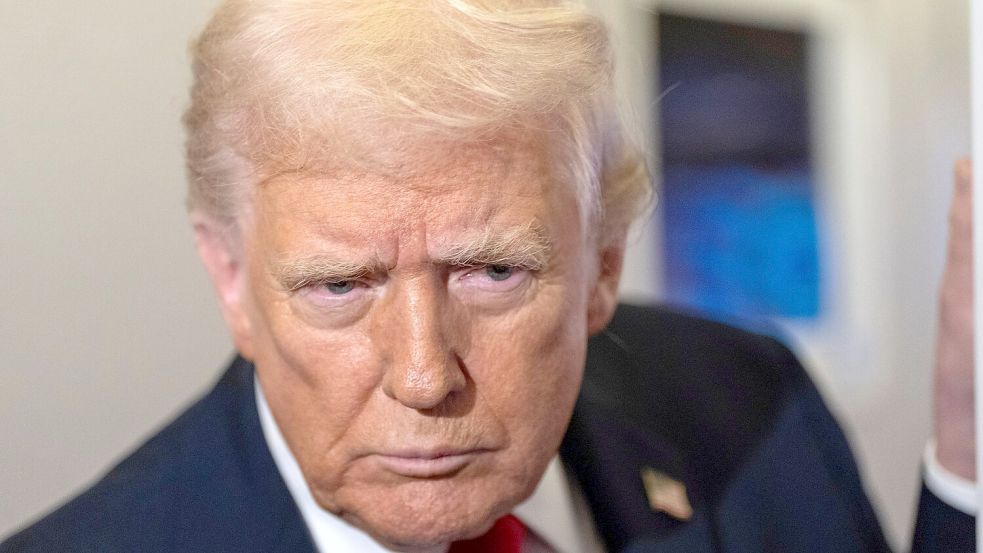 Trump schießt immer wieder mit Kritik gegen Medien - nun beleidigt er eine Journalistin der „New York Times“. Foto: Alex Brandon/AP/dpa