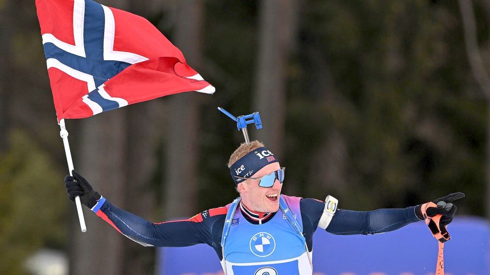 Johannes Thingnes Bö wird nach seinem Karriereende nicht mehr auf der Strecke jubeln. (Archivfoto) Foto: Martin Schutt