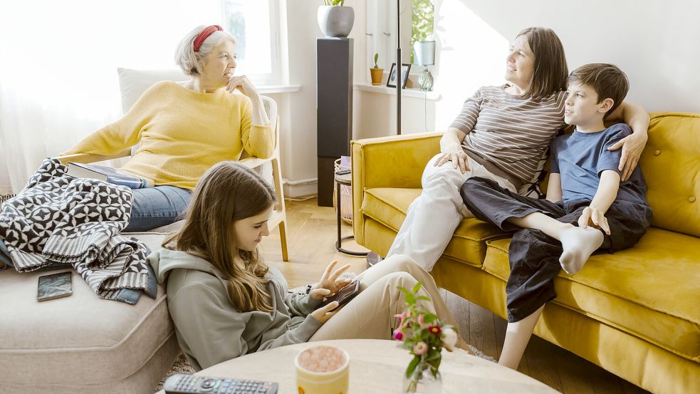 Zusatzrente: Für junge Familien oder Berufseinsteiger gibt es die passenden Vorsorgeprodukte. Foto: IMAGO/Maskot