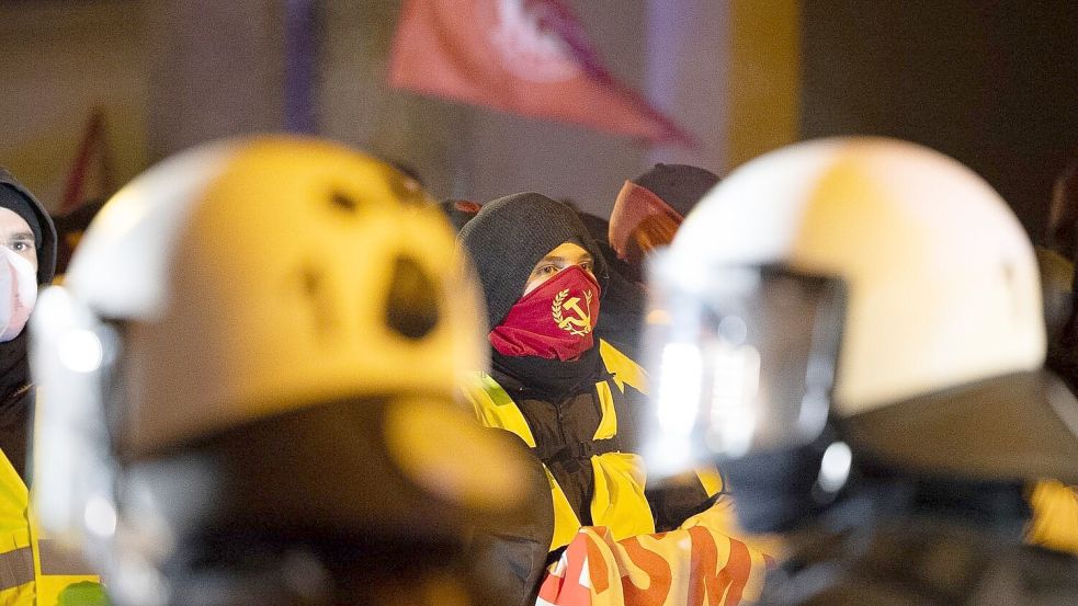 AfD-Gegner aus ganz Deutschland wurden in Gießen erwartet. Foto: Lando Hass/dpa