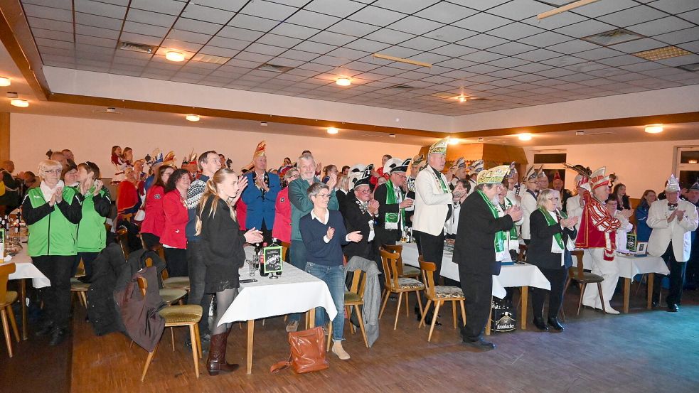 Mit 350 Gästen war der Saal „Zur alten Schleuse“ in Ostrhauderfehn sehr gut besetzt. Für den Galaabend des KIG Idafehn bedeutete dies einen neuen Teilnahmerekord.