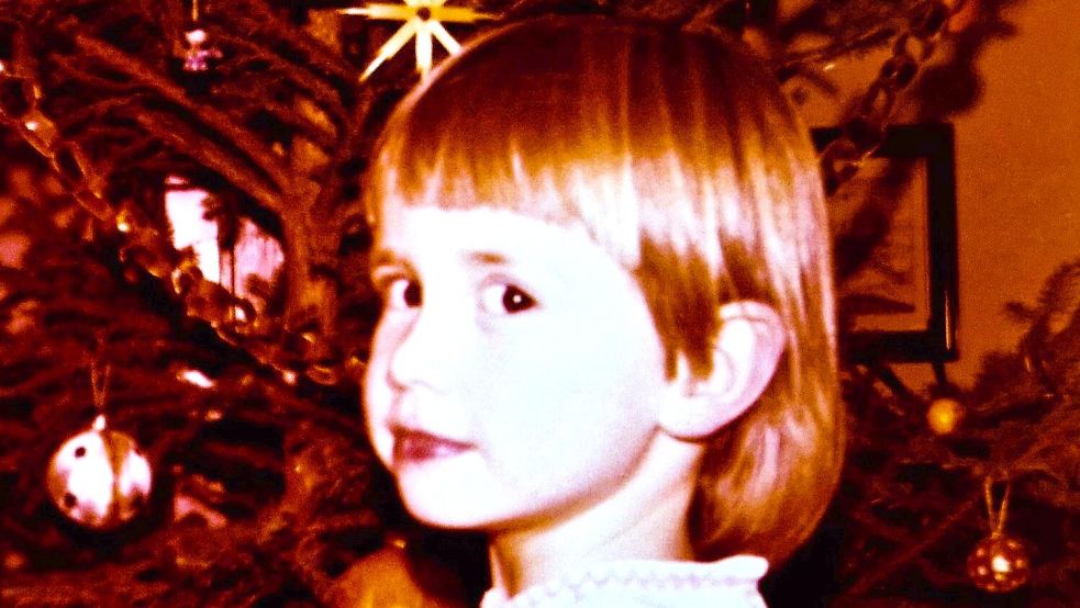 Dieses Foto zeigt die heutige Kommandeurin des Kommandos Schnelle Einsatzkräfte Sanitätsdienst „Ostfriesland“, Oberstarzt Dr. Mascha-Christine Groß, an Weihnachten. Foto: privat