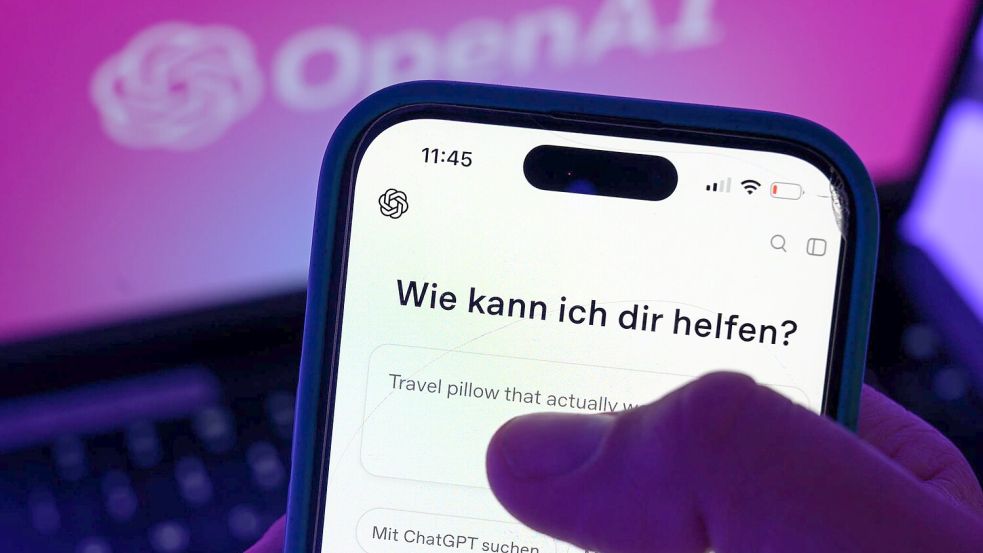 Viele lassen sich bei der Suche nach Geschenken von KI helfen. (Symbolbild) Foto: Hendrik Schmidt