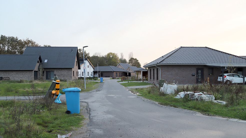 In der Gemeinde Saterland verpflichten sich Käufer kommunaler Grundstücke, innerhalb von zwei Jahren zu bauen. Die CDU will diese Bebauungsverpflichtung nun deutlich lockern. Foto: Hans Passmann