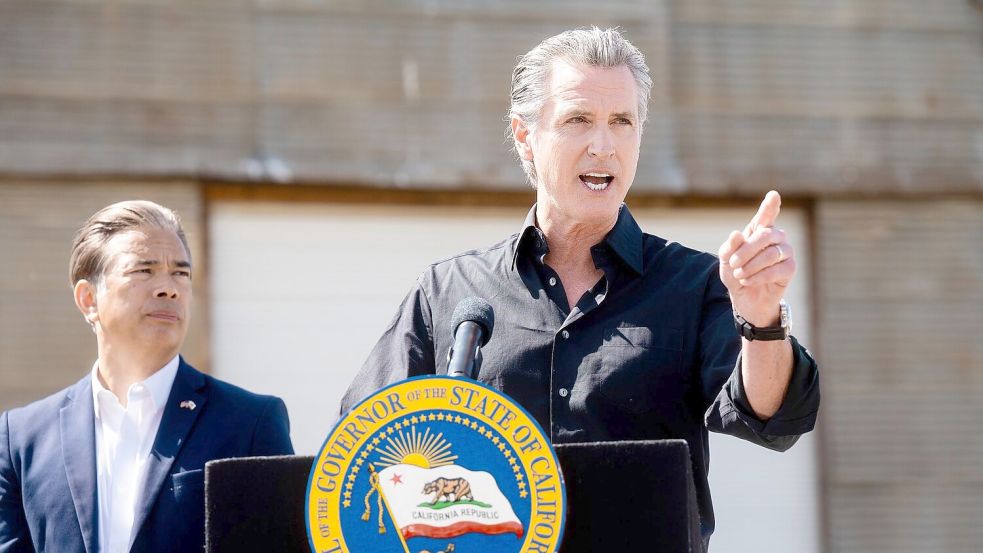 Kaliforniens Gouverneur und sein Generalstaatsanwalt, Rob Bonta, wollen „Verantwortliche zur Rechenschaft ziehen“. (Archivbild) Foto: Noah Berger/AP/dpa