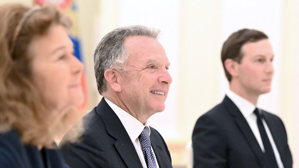 Witkoff (M) und Kushner (r) waren am Dienstag für Ukraine-Verhandlungen zu Gast im Kreml. Foto: Kristina Kormilitsyna/Sputnik, K