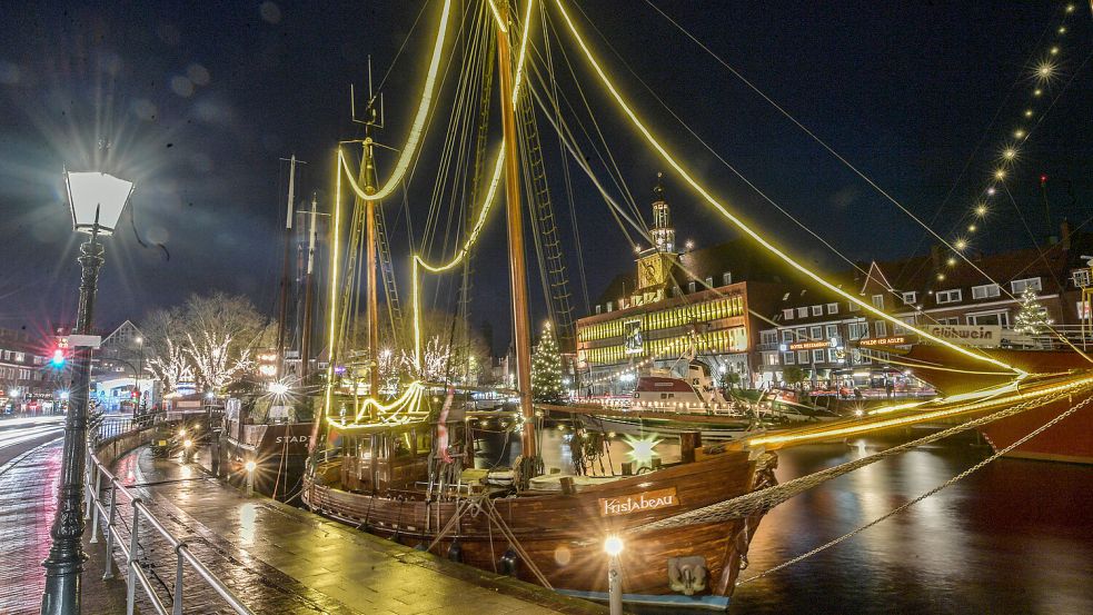 Maritime Stimmung gibt es auf dem Engelkemarkt in Emden. Foto: Ortgies