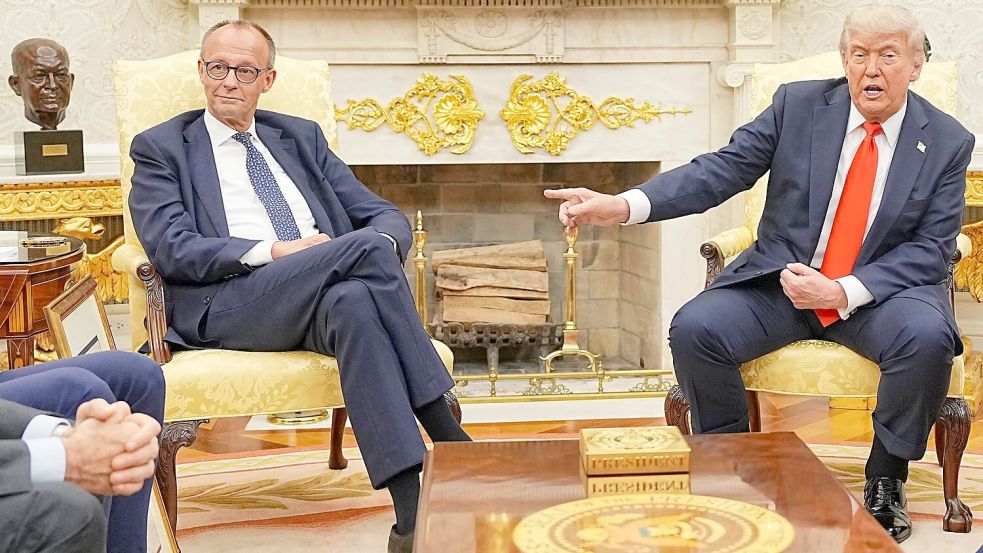 Sieht in europäischen Spitzenpolitikern wie Friedrich Merz offensichtlich eine indirekte Gefahr für amerikanische Interessen: US-Präsident Donald Trump. (Archivbild) Foto: Michael Kappeler