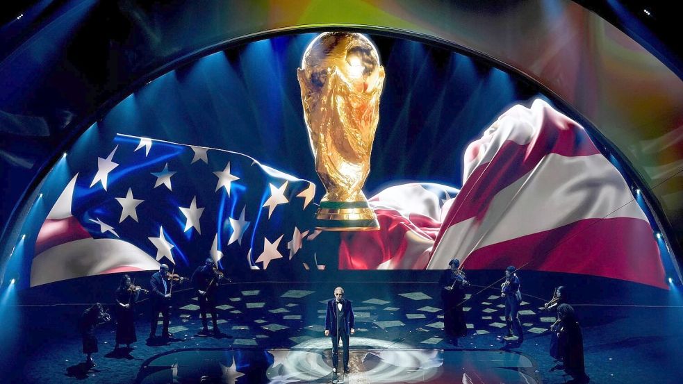 Große Bühne bei der WM-Auslosung in Washington. Foto: Alex Brandon/AP/dpa