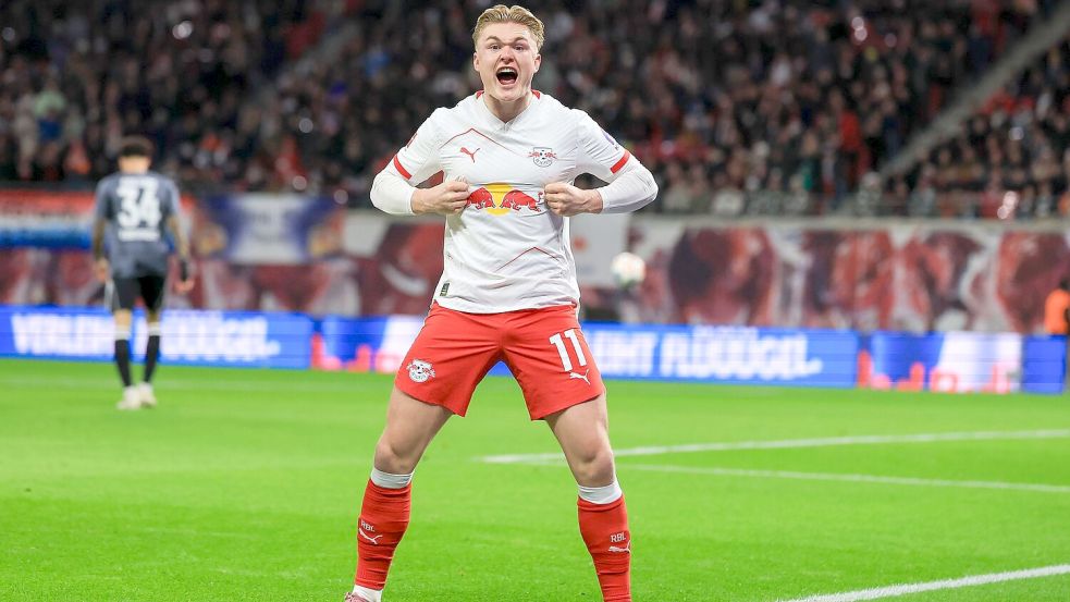 Der Leipziger Conrad Harder jubelt nach seinem Treffer zum 1:0. Es war sein erstes Pflichtspieltor im RB-Trikot. Foto: Jan Woitas