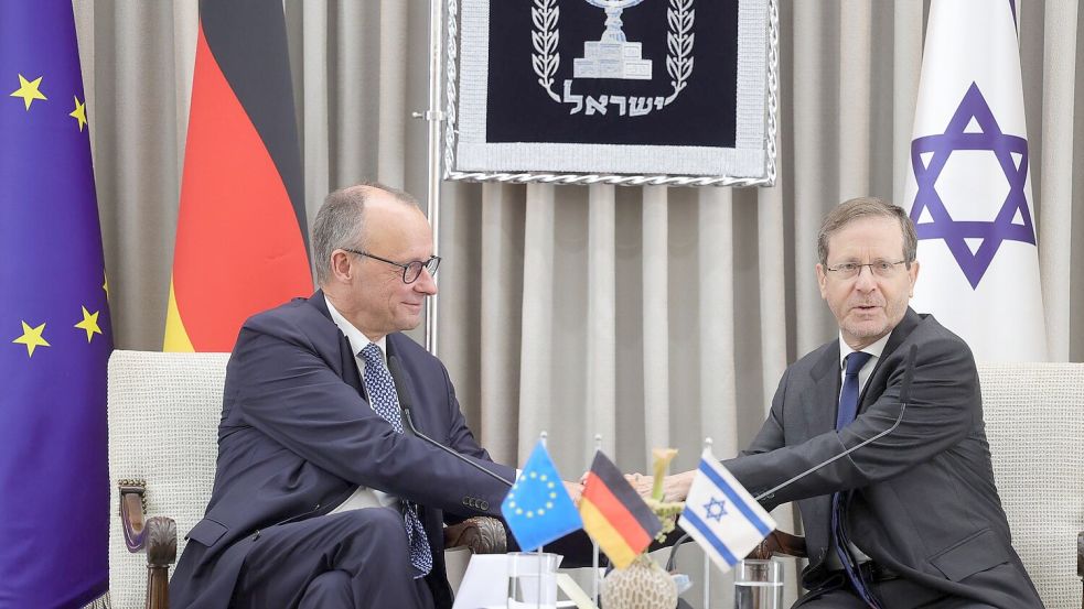 Kanzler Merz traf Israels Staatspräsidenten Isaac Herzog. Foto: ABIR SULTAN/Pool EPA/AP/dpa
