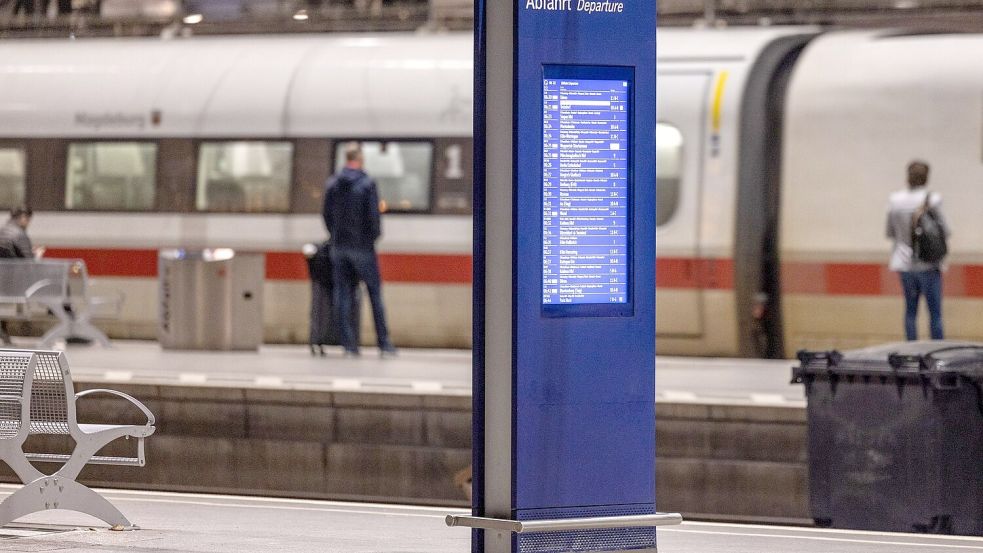 Im November war erneut fast jeder zweite Fernzug verspätet unterwegs. (Archivbild) Foto: Thomas Banneyer