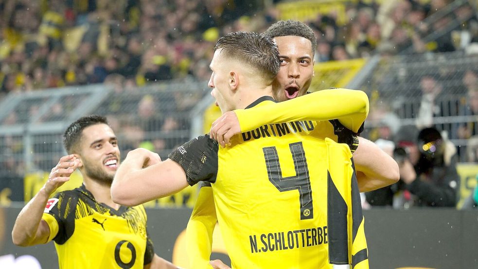 Der BVB hat nach dem Pokal-Aus wieder Grund zum Feiern. Foto: Bernd Thissen