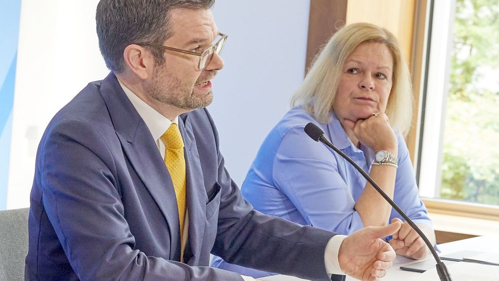 Im Juni 2024 gab es zur missbräuchlichen Anerkennung der Vaterschaft bereits einen Gesetzentwurf der Bundesregierung. Nach dem Auseinanderbrechen der Ampel-Koalition wurde er nicht im Bundestag verabschiedet. (Archivbild) Foto: Joerg Carstensen