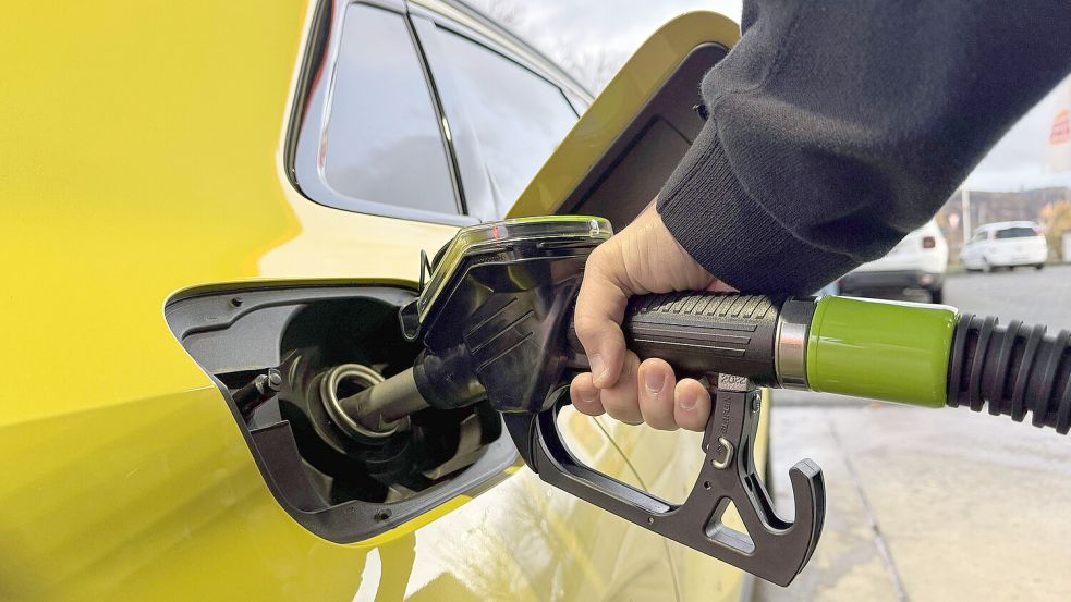 Die Regierung will für höhere Biosprit-Quoten sorgen und E-Fuels vorantreiben. Foto: IMAGO/Rene Traut