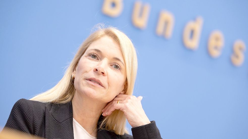 Will den Konzern vom Kopf auf die Füße stellen: Die neue Bahnchefin Evelyn Palla. (Archivbild) Foto: Andreas Gora