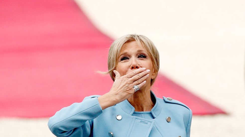 Nach jahrelanger Beziehung heirateten Emmanuel und Brigitte 2007. (Archivbild) Foto: Yoan Valat/POOL EPA/AP/dpa