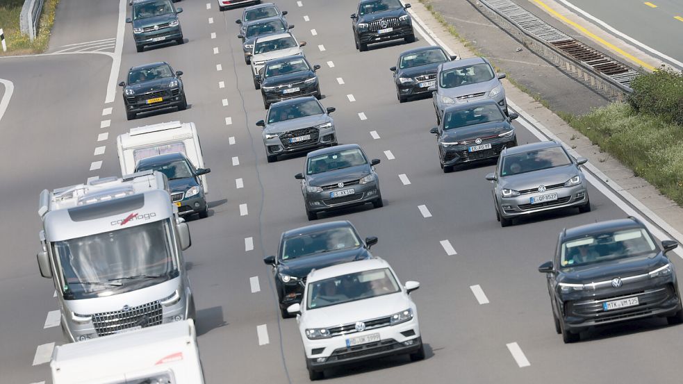 Ab dem 1. Januar bekommen Pendler mehr vom Fiskus zurück. Foto: dpa/Thomas Banneyer