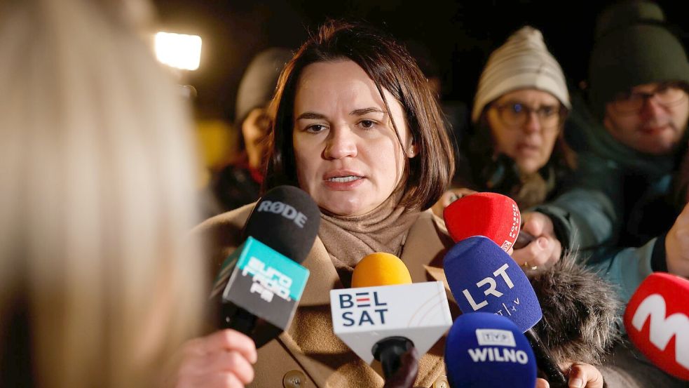 Die belarussische Oppositionsführerin Swetlana Tichanowskaja will die Freilassung auch Hunderter weiterer politischer Gefangener erreichen. Foto: Mindaugas Kulbis/AP/dpa