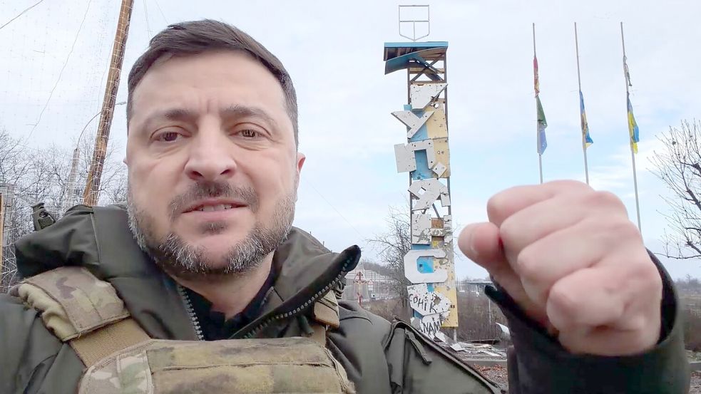 Präsident Selenskyj fordert einen würdigen Frieden für die Ukraine. (Archivbild) Foto: Uncredited/Press Service Of The