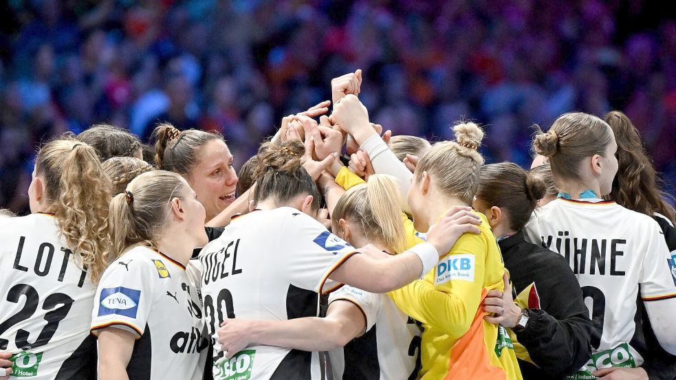 Deutschlands Handballerinnen kehren mit WM-Silber nach Hause zurück. Foto: Federico Gambarini