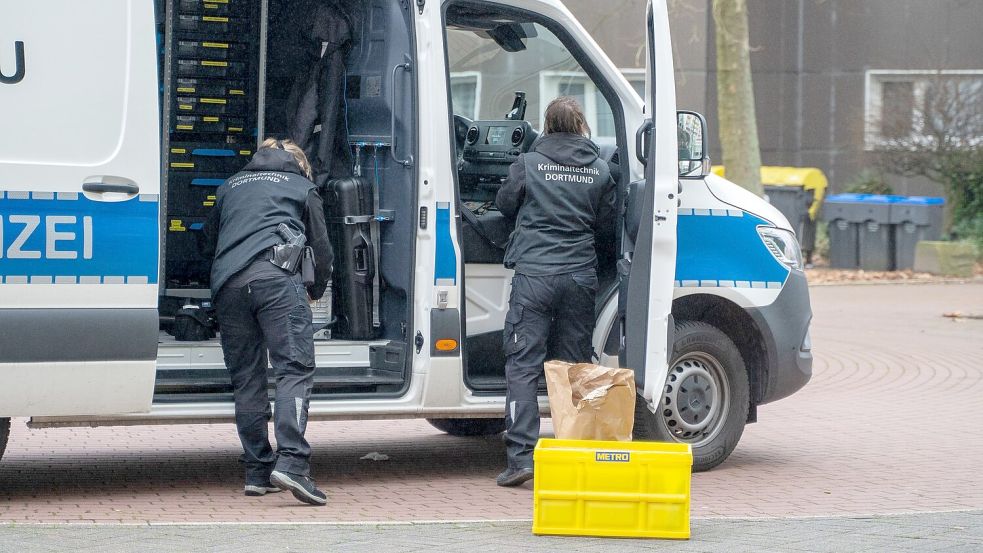 Nach der Attacke wurde der Tatort eingehend untersucht. Foto: Max Lametz/dpa