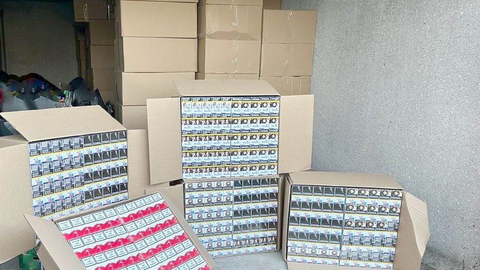 Der Zugriff erfolgte bereits in der vergangenen Woche als eine Observationseinheit des Zollfahndungsamts Essen die Auslieferung und Übergabe der Ware beobachtete. Foto: --/ZFA Essen/dpa