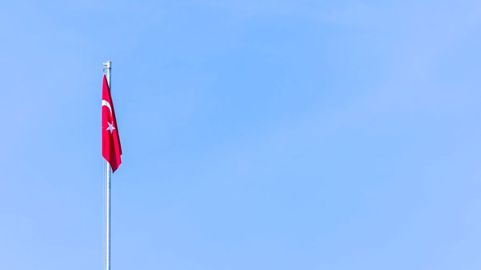 Türkische Flagge (Archivbild) Foto: Rolf Vennenbernd