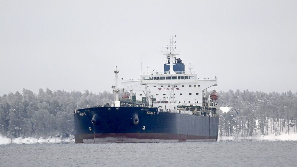 Der auf den Cookinseln registrierte Öltanker Eagle S wird der russischen Schattenflotte zugerechnet. (Archivbild) Foto: Vesa Moilanen