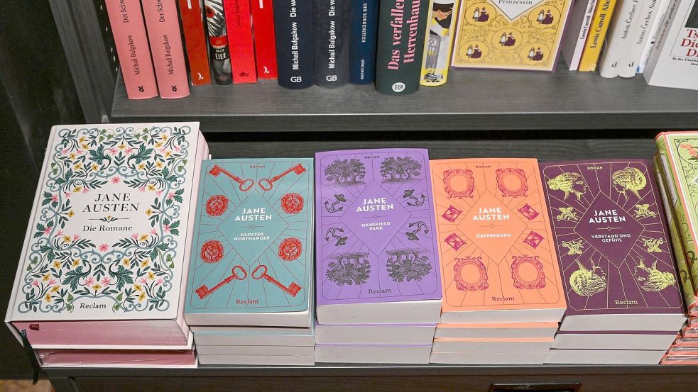 Bis heute erfreuen sich die Romane von Jane Austen großer Beliebtheit. (Archivbild) Foto: Jens Kalaene