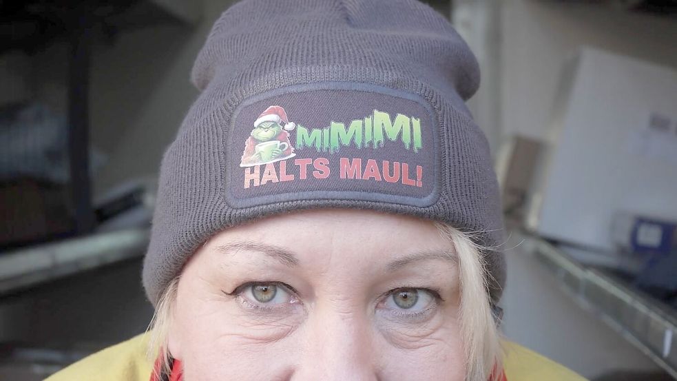 Zustellerin Kerstin Klein: „Die Arbeit hat mich echt zum Grinch gemacht.“ Foto: Manuel Genolet/dpa