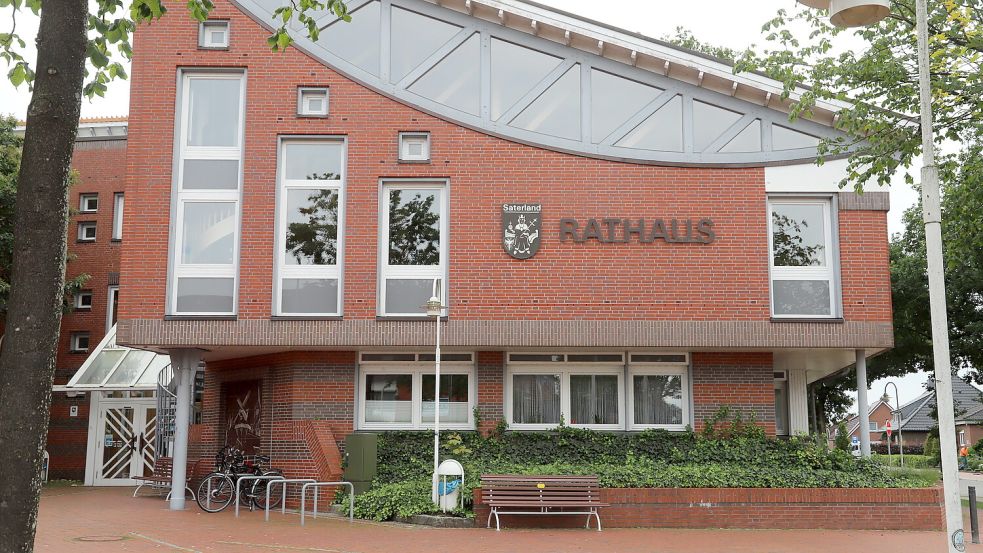 Der Rat der Gemeinde Saterland kam im Rathaus in Ramsloh zusammen. Foto: Hans Passmann
