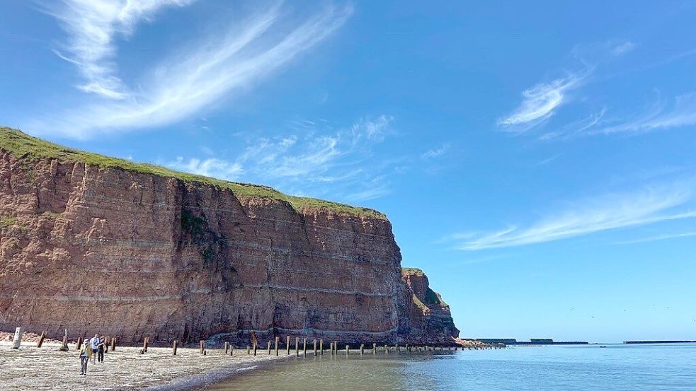Die Insel Helgoland besteht aus Sandsteinformationen, wie Geologen sie auch in großer Tiefe unter dem Meeresboden der Nordsee finden und als Speicher für abgeschiedenes Kohlendioxid vorschlagen. Foto: Melanie Hanz