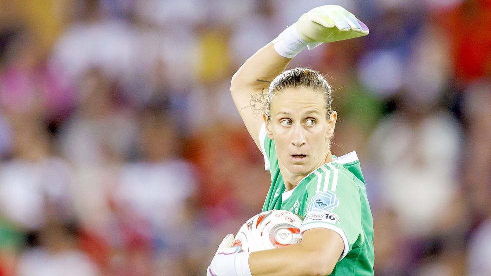 Ann-Katrin Berger setzt ihre Karriere im Nationalteam fort. (Archivbild) Foto: Michael Buholzer/KEYSTONE/dpa