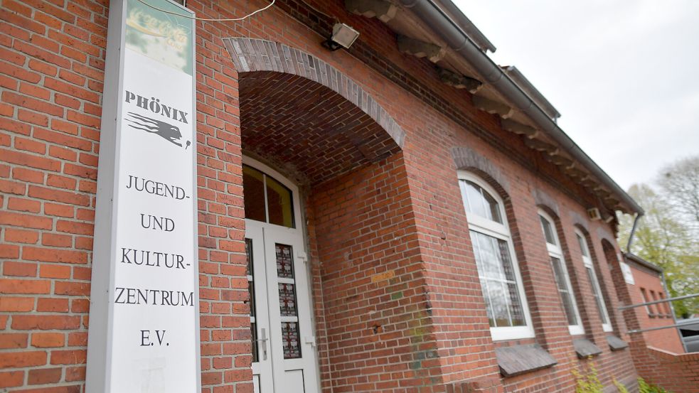 Um das Jugend- und Kulturzentrum Phönix machen sich etliche Moormerländer große Sorgen. Die Kürzung der Zuschüsse für den Verein wird in sozialen Netzwerken diskutiert. Foto: Klaus Ortgies/Archiv