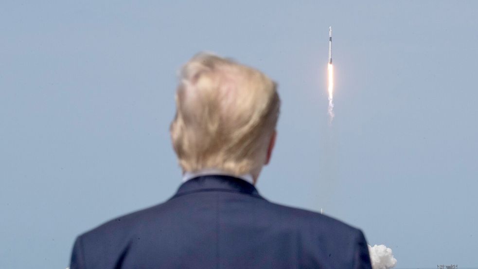 Der US-Präsident hat eine neue Raumfahrt-Verordnung unterschrieben. (Archivfoto) Foto: Alex Brandon/AP/dpa