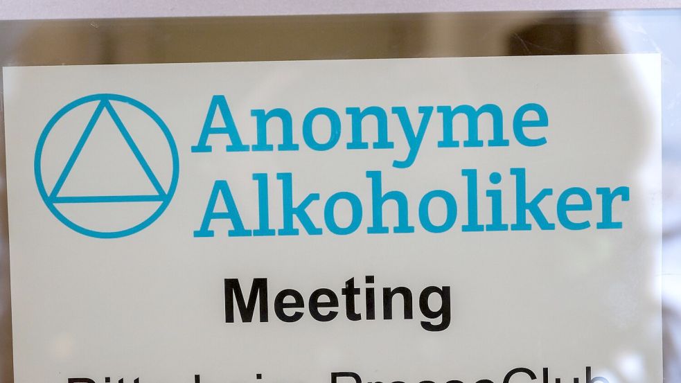 Die Anonymen Alkoholiker wollen auch an den Feiertagen eine Anlaufstelle für Hilfesuchende sein. (Illustration) Foto: Peter Kneffel