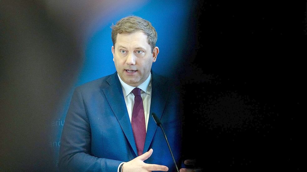 Bundesfinanzminister Lars Klingbeil: „Unsere Autobauer haben Nachholbedarf.“ Foto: Kay Nietfeld/dpa