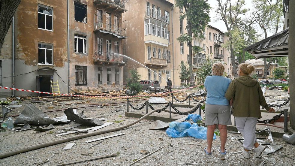 Immer wieder gibt es russische Luftangriffe auf Odessa. (Archivbild) Foto: Michael Shtekel/AP/dpa