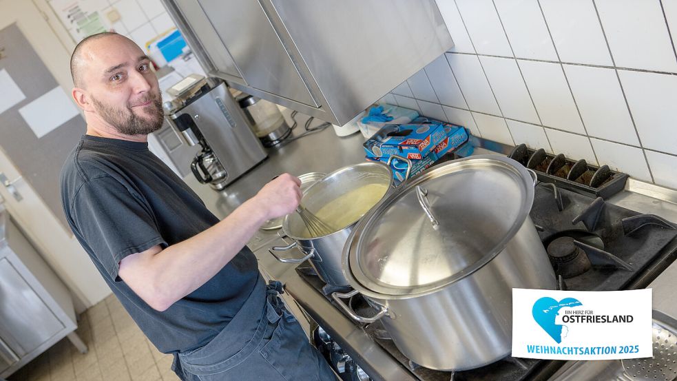 Keiner ist so lange hier wie er – Küchenkraft Torsten Jarraß arbeitet bereits seit 2008 im Tagesaufenthalt. Foto: Klaus Ortgies