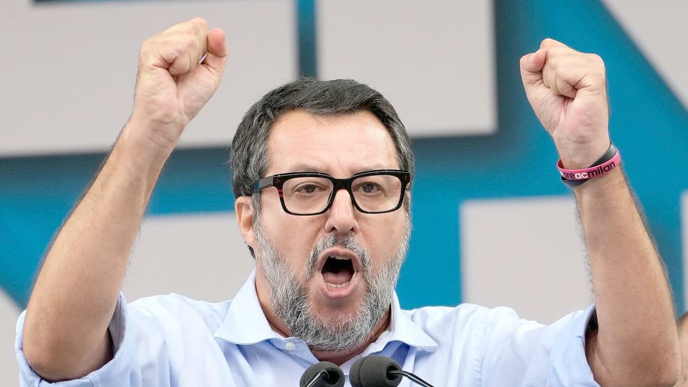 Matteo Salvini spricht von „Schande“. (Archivbild) Foto: Antonio Calanni/AP/dpa