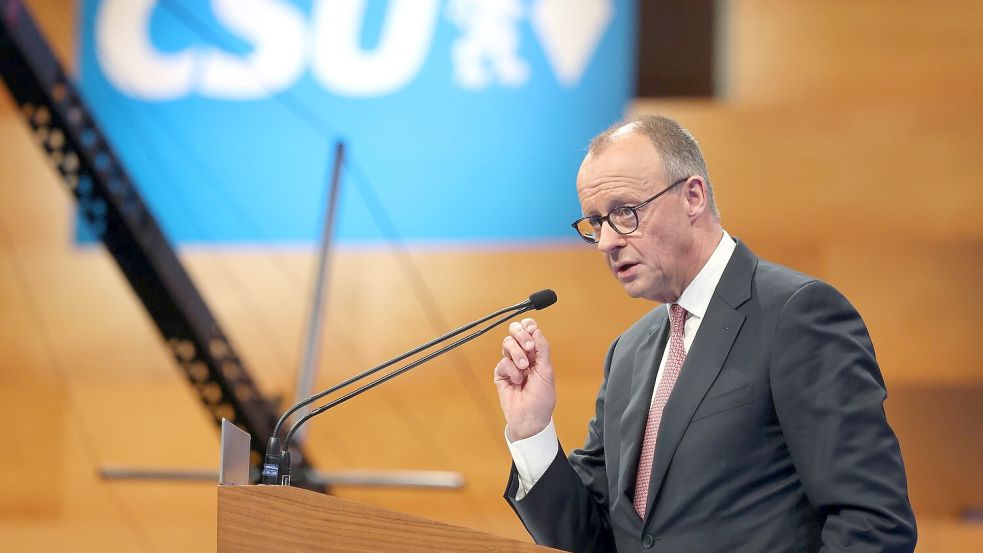 „Ich bin jedenfalls nicht bereit, das Thema Umwelt und Klimaschutz so hoch aufzuhängen, dass damit ein großer Teil unseres industriellen Kerns in der Bundesrepublik Deutschland verloren geht“, hatte Kanzler Merz (CDU) in seiner Rede auf dem CSU-Parteitag gesagt. Foto: Karl-Josef Hildenbrand