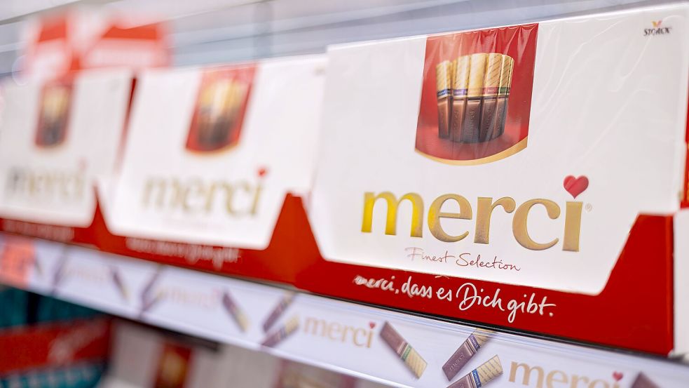 Eine „Merci“-Schokolade scheint alles zu sagen: Aber das Personal in Heimen und Kliniken kriegt mehr als genug davon. Foto: IMAGO / Zoonar