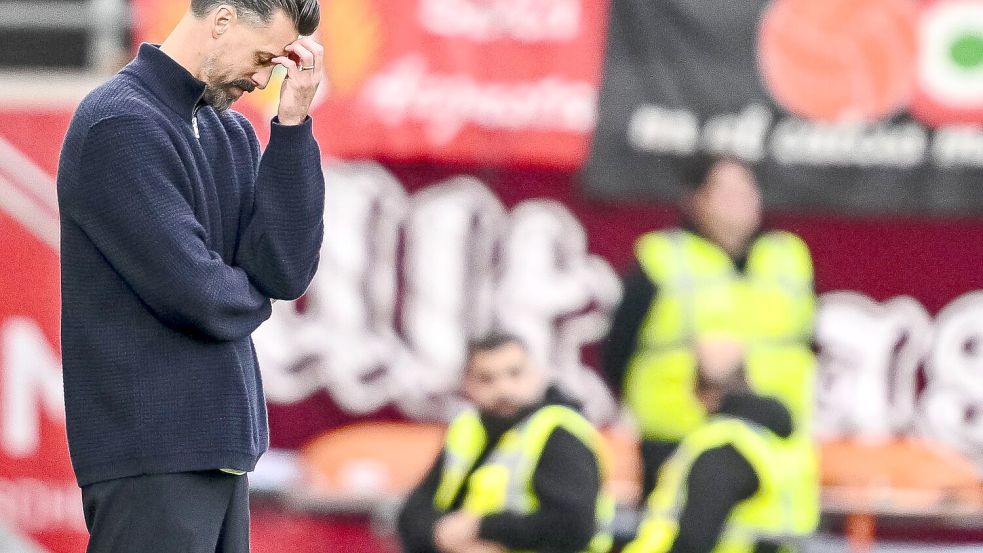 Für Sandro Wagner war in Augsburg schnell Schluss. (Archivbild) Foto: Harry Langer