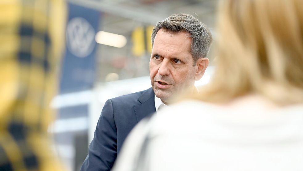 Niedersachsen hält 20 Prozent der Stimmrechte im VW-Konzern. Ministerpräsident Lies sitzt für das Land im Aufsichtsrat. (Archivbild) Foto: Lars Penning