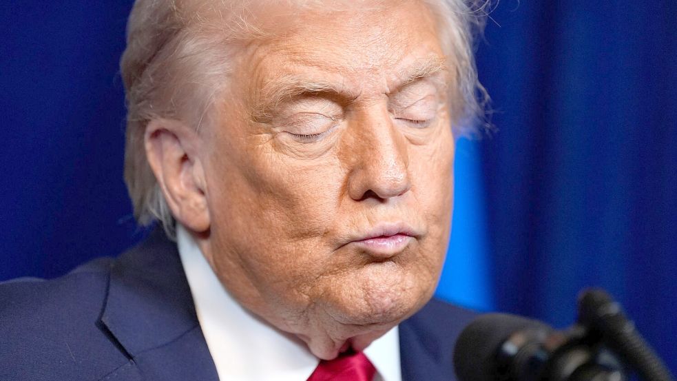 Die USA haben nach Worten von US-Präsident Trump eine Anlage in Venezuela angegriffen. Foto: Alex Brandon/AP/dpa