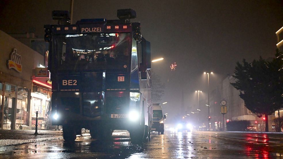 Die Polizei war im Großeinsatz. Foto: Sebastian Gollnow/dpa
