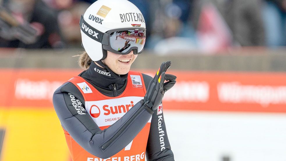Agnes Reisch sieht noch viel Potenzial beim Zuschauerzuspruch im Frauen-Skispringen. Foto: Urs Flueeler